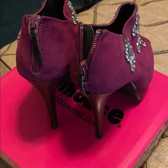Plum velvet shoe booties - Picture 4 of 10